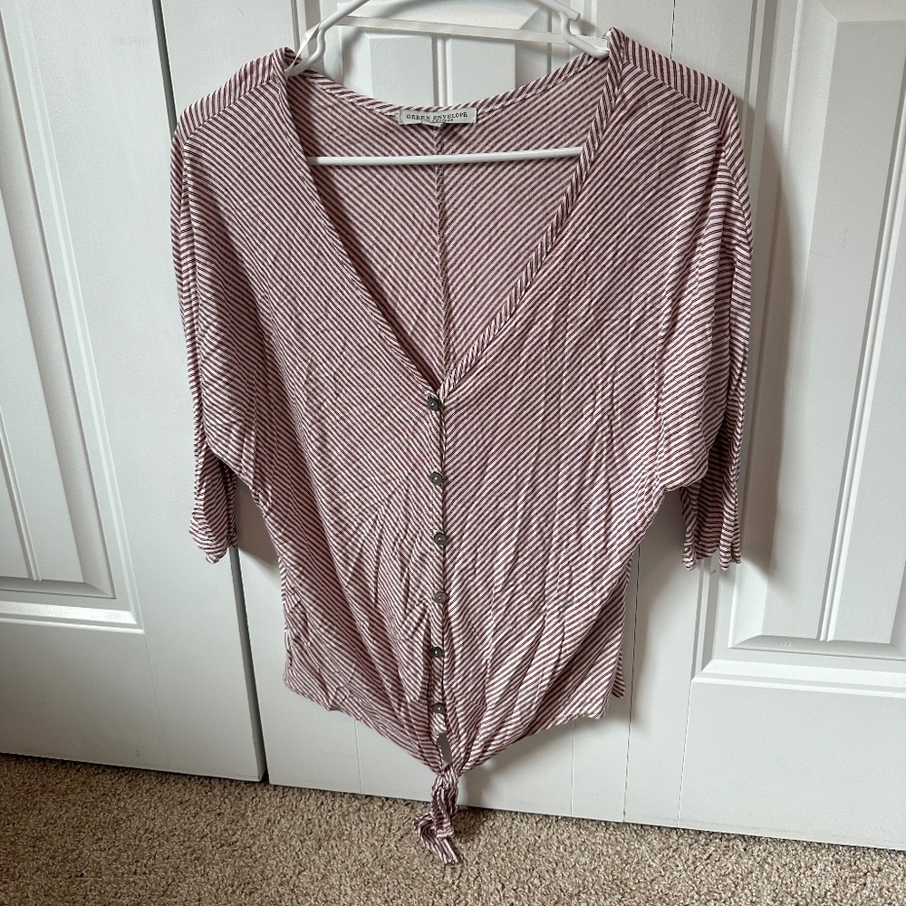 Green Envelope maroon and white button down 3/4 sleeve top
